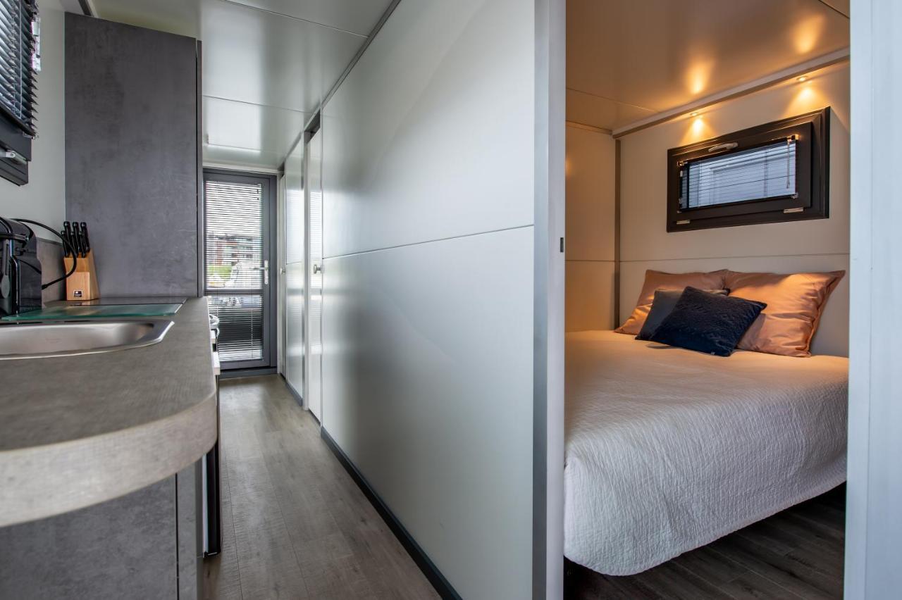 Waterlodges Veerse Meer Kamperland Buitenkant foto