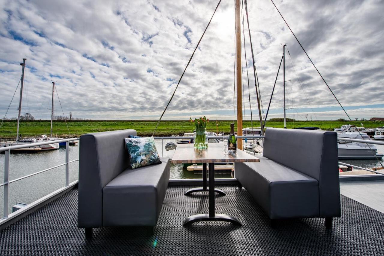 Waterlodges Veerse Meer Kamperland Buitenkant foto